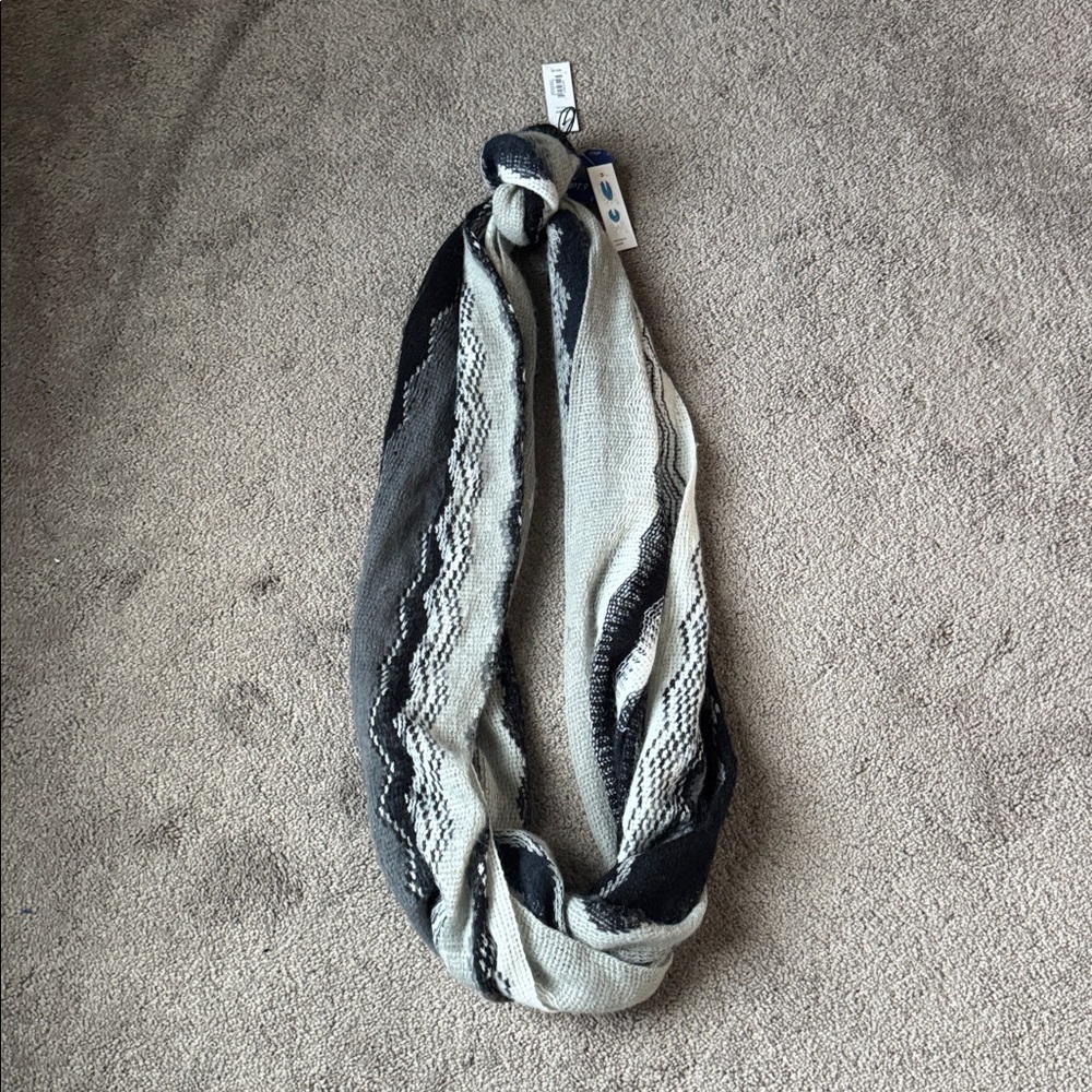 Apt. 9 Black Multicolor Infinity Loop Scarf SIZE … - image 1